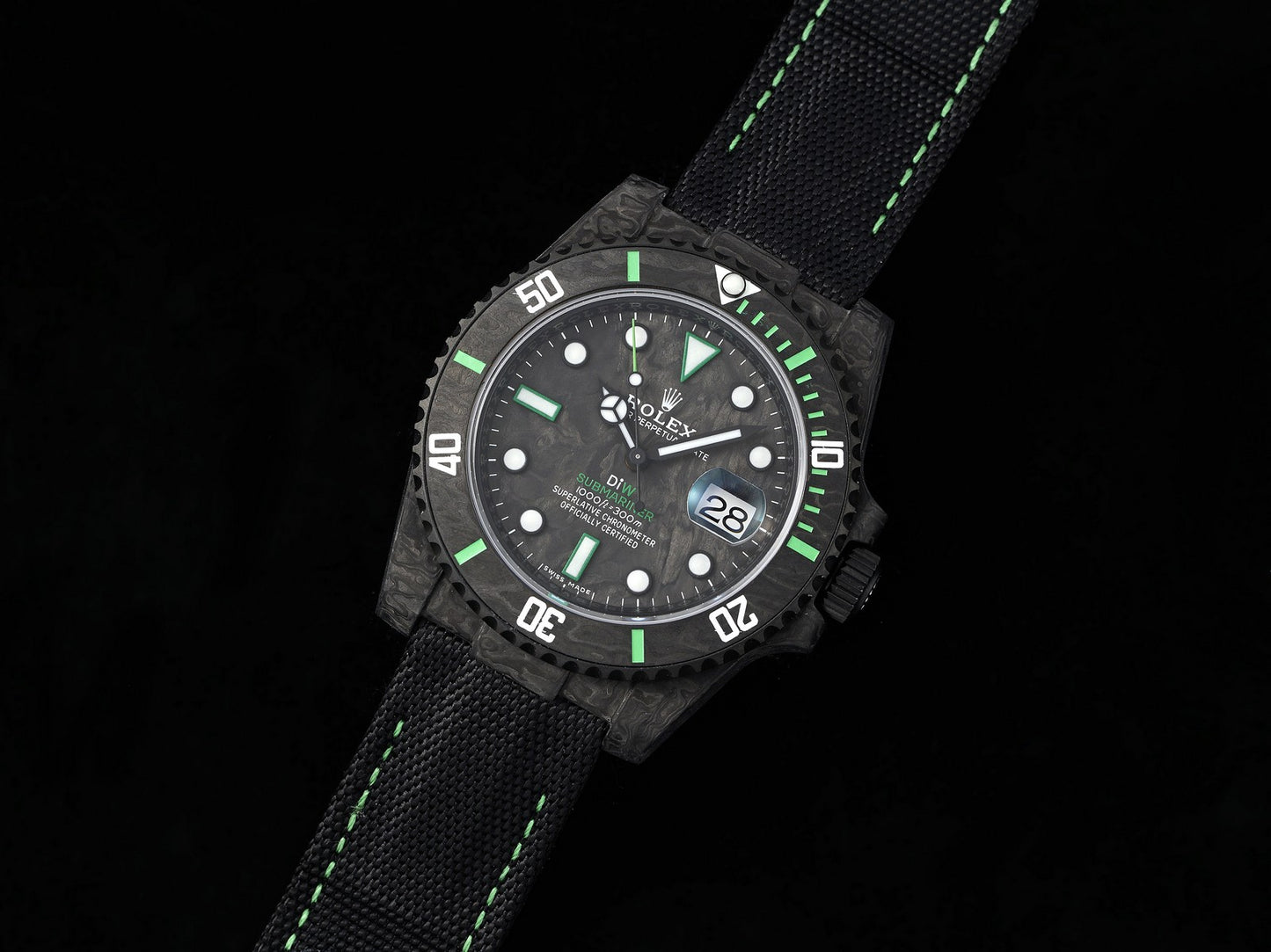 Submariner DIW Carbon VSF 1:1 Best Edition Black/Green Dial on Black Nylon Strap VS3135