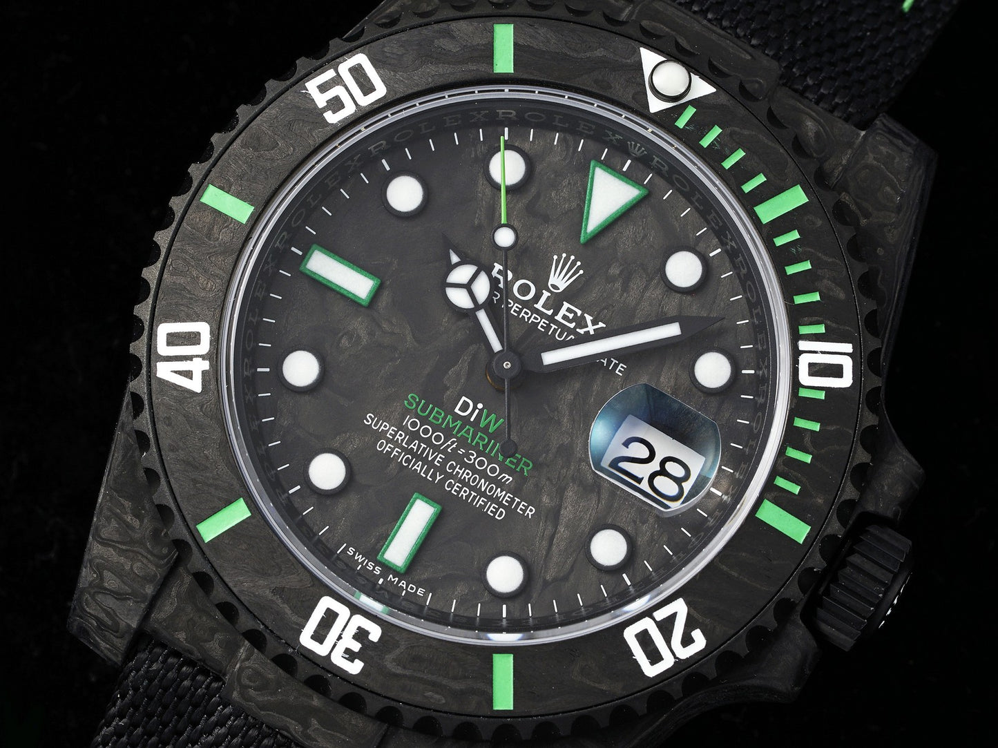 Submariner DIW Carbon VSF 1:1 Best Edition Black/Green Dial on Black Nylon Strap VS3135