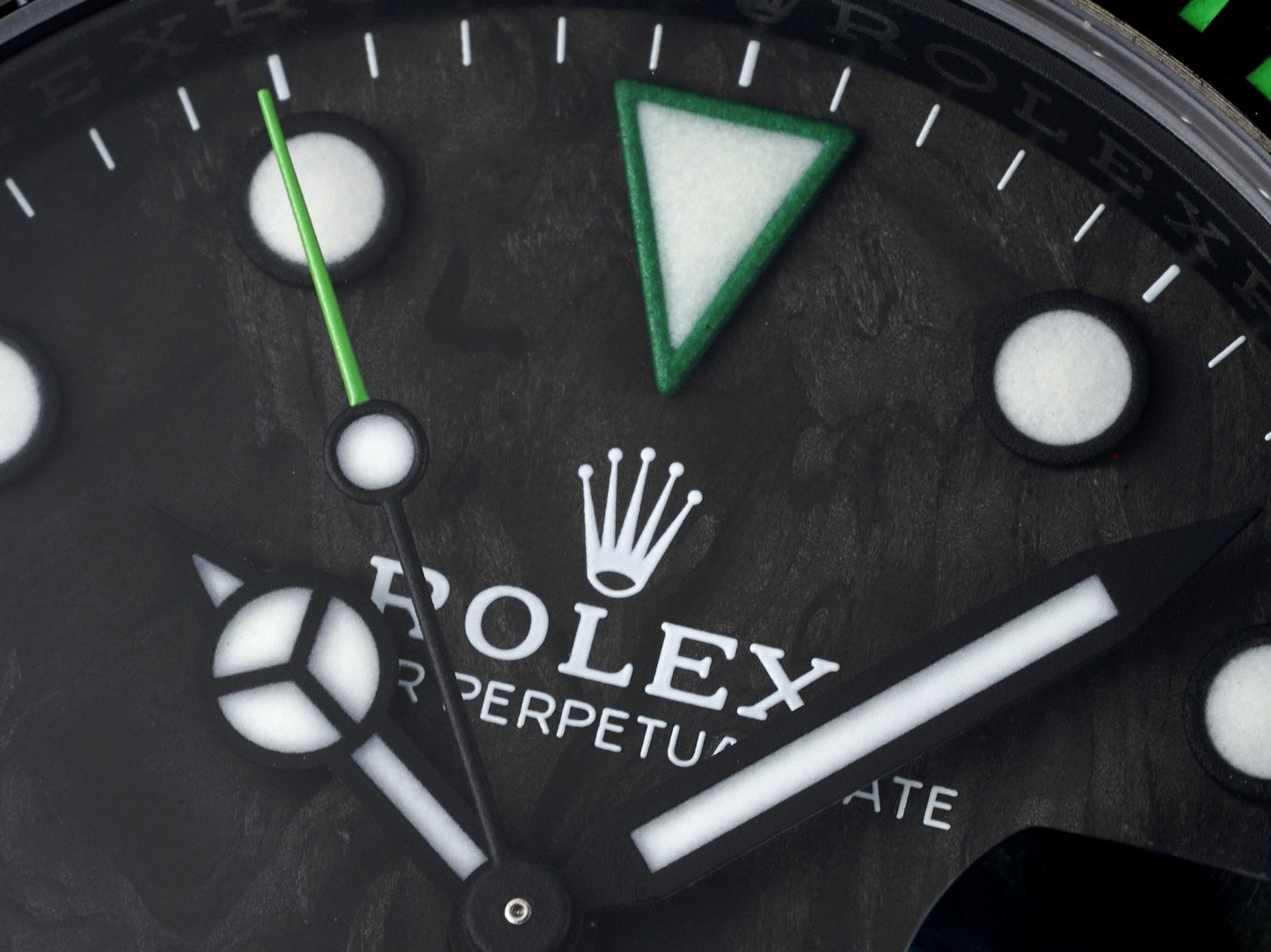 Submariner DIW Carbon VSF 1:1 Best Edition Black/Green Dial on Black Nylon Strap VS3135