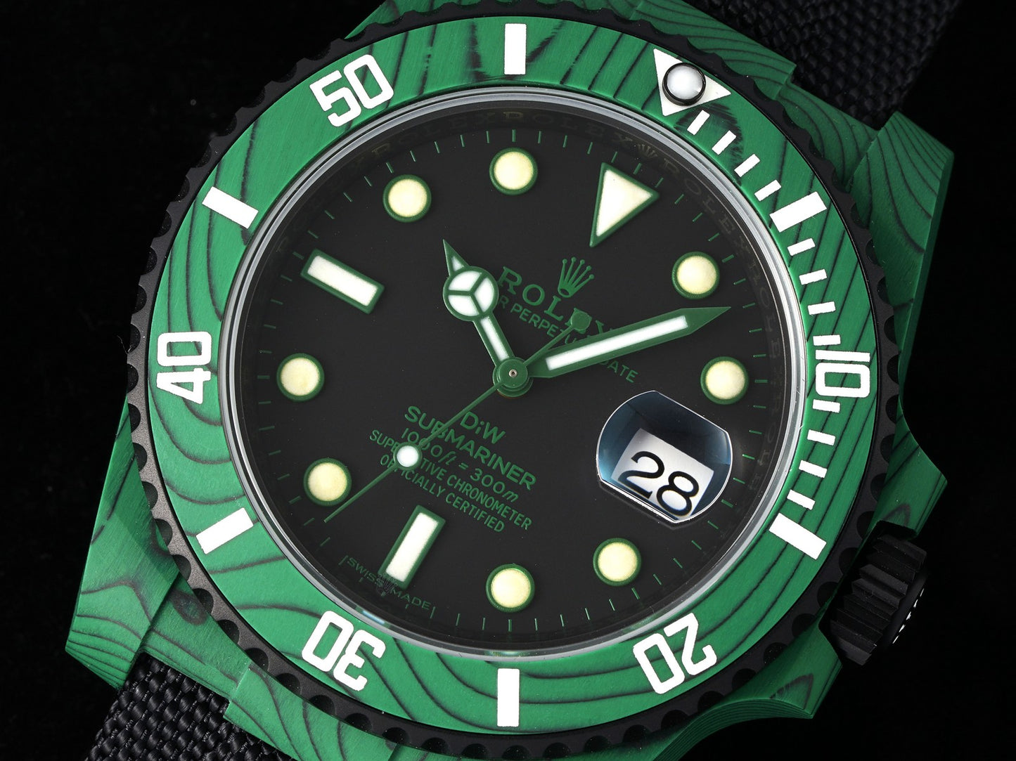 Submariner DIW Green Carbon VSF 1:1 Best Edition Black Dial on Black Nylon Strap VS3135
