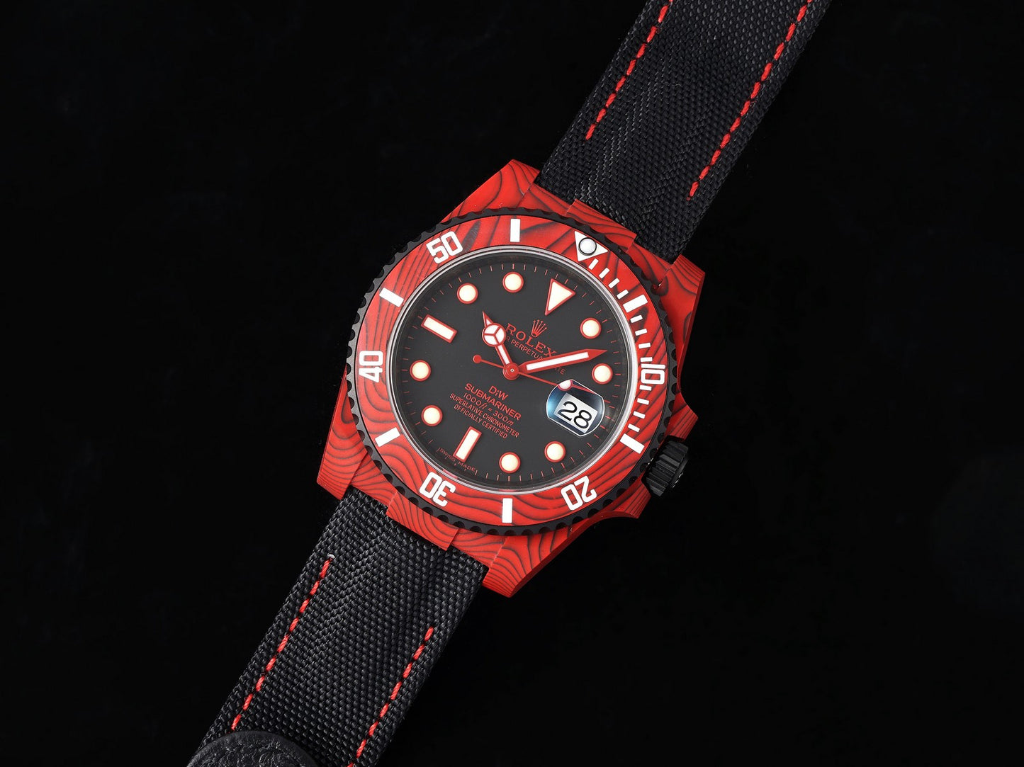 Submariner DIW Red Carbon VSF 1:1 Best Edition Black Dial on Black Nylon Strap VS3135