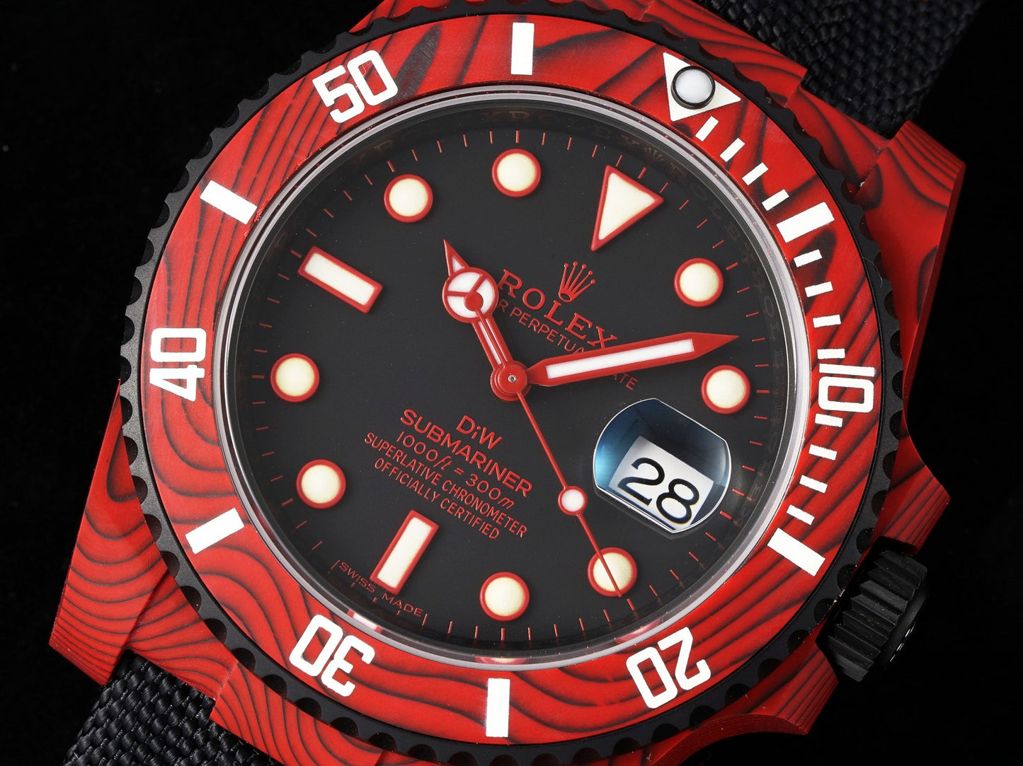 Submariner DIW Red Carbon VSF 1:1 Best Edition Black Dial on Black Nylon Strap VS3135