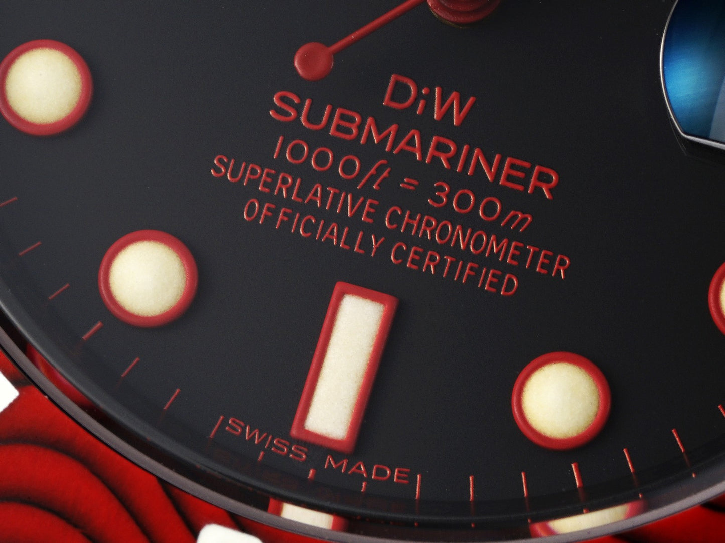 Submariner DIW Red Carbon VSF 1:1 Best Edition Black Dial on Black Nylon Strap VS3135
